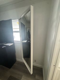 White mirror