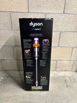 Dyson v15 detect  BRAND NEW in box