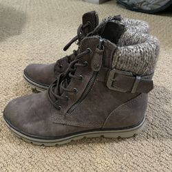 Women’s boots 