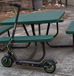 Electric Scooter goes 22 mph