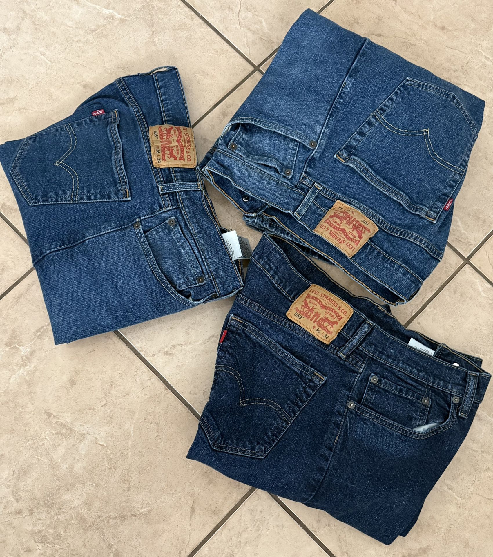 3 Used Men’s Levi’s 36 W 32 L Jeans