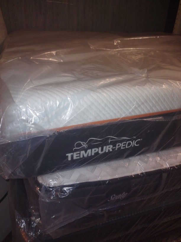 🔥🔥🔥 $1200 Regular King Tempur-pedic Proadapt Firm Mattress Only $1200 🔥🔥🔥