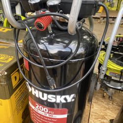 Compressor Husky 20 Gallons 
