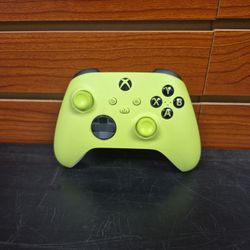 Microsoft Xbox Series X/S Wireless Controller Electric Volt