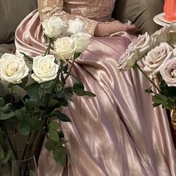  🔥80%OFF 🔥Elegant Satin Prom Gown – Floor-Length with Long Train – Size S/M – Formal Evening Dress ✨