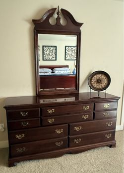 Dresser,mirror and chest