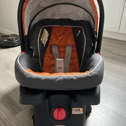 Graco Click Connect Infant Car Seat 