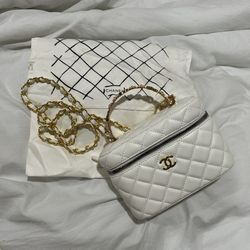 White Purse Bag Cross Body Gold Chain
