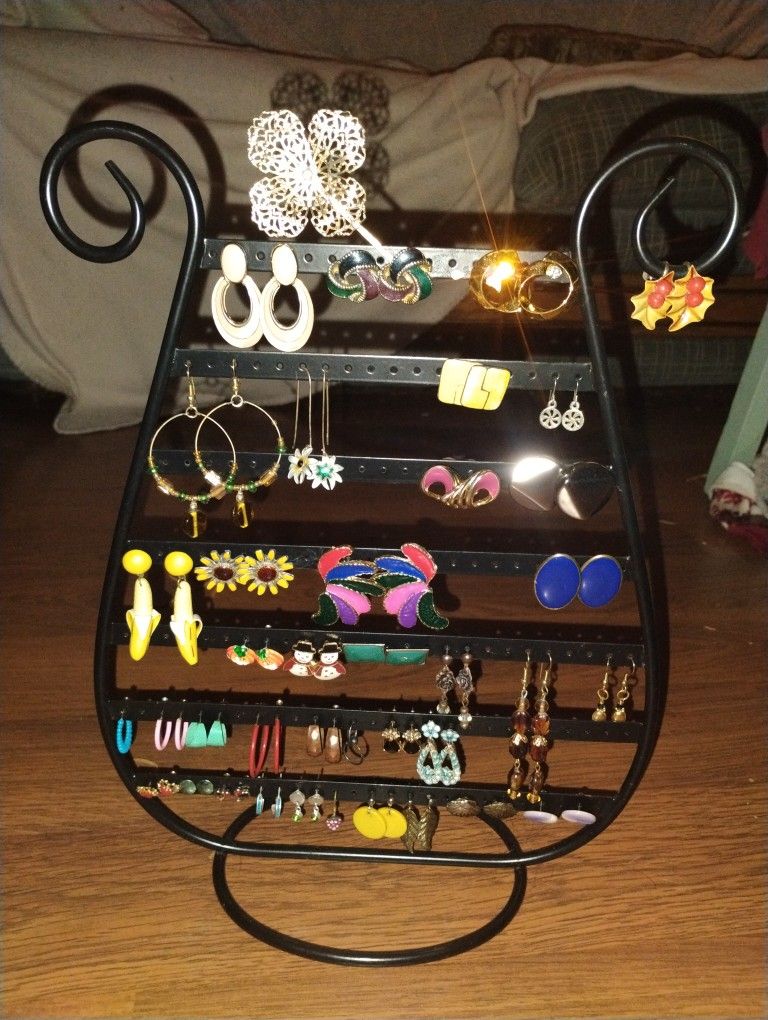 Ear Rings Sets Sum Vintage Sum  Just Costume Jewelry  Sum Funny