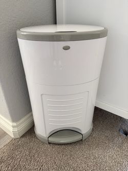 Diaper Dekor Diaper Pail trash can
