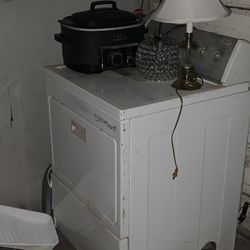 Dryer Of Gas Good Condition 