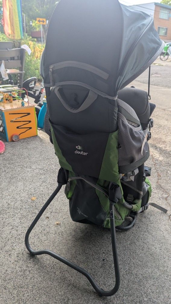 Deuter Kid Comfort Air' Child Carrier Backpack Hiking