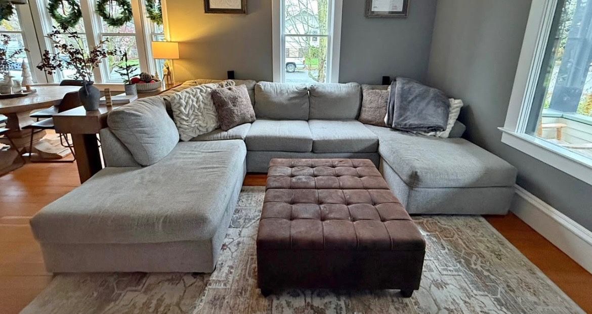 Sectional Couch 