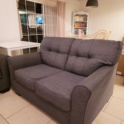 Full Size Sofa And A Love Seat 4 Sale