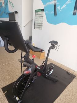 Peloton Excercise Bike
