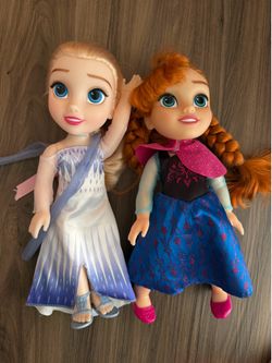 Frozen dolls Anna and Elsa