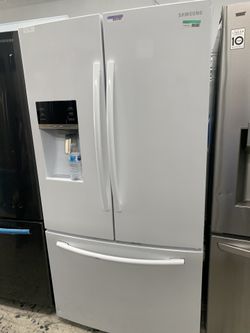 Samsung French door in glossy white