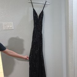 Special Occasion/Prom Dress With Knee Height Split