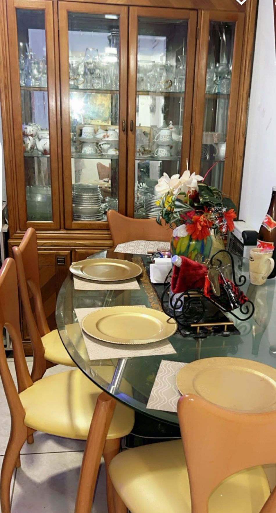 China Cabinet With Glass Table