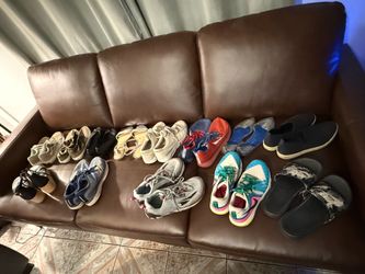 Dr. Marten, Lot 14 pair women’s shoes sizes 9-10 like New