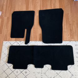 Tesla Model Y 2022 OEM Floor Mats
