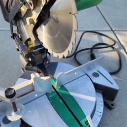 Hitachi 10" Compound Miter Saw