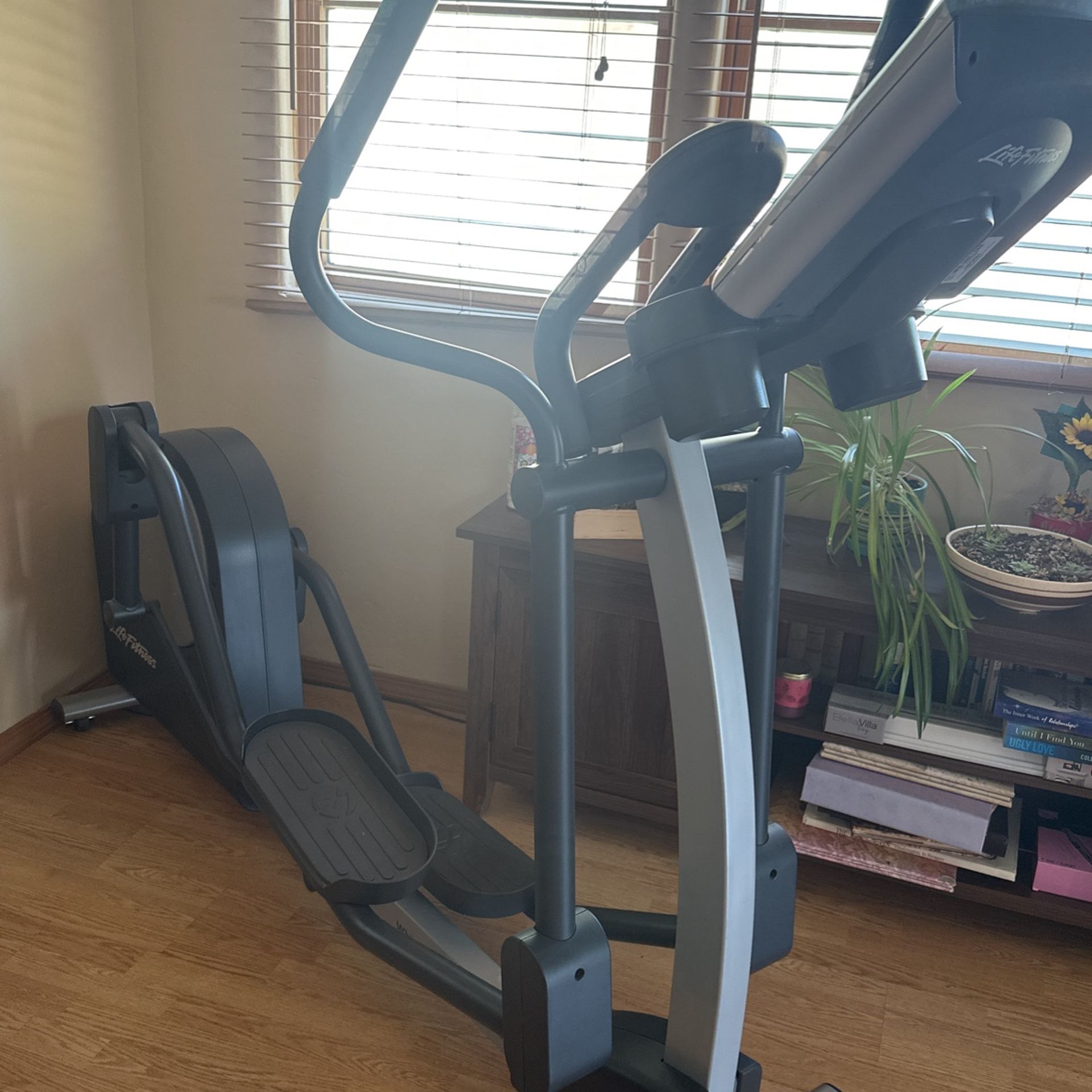 Life Fitness elliptical 