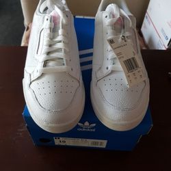 Women's Adidas Continental 80W size 10