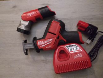 Milwaukee  m12