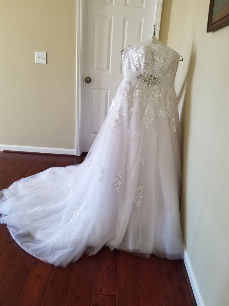 White Wedding dress, size 2