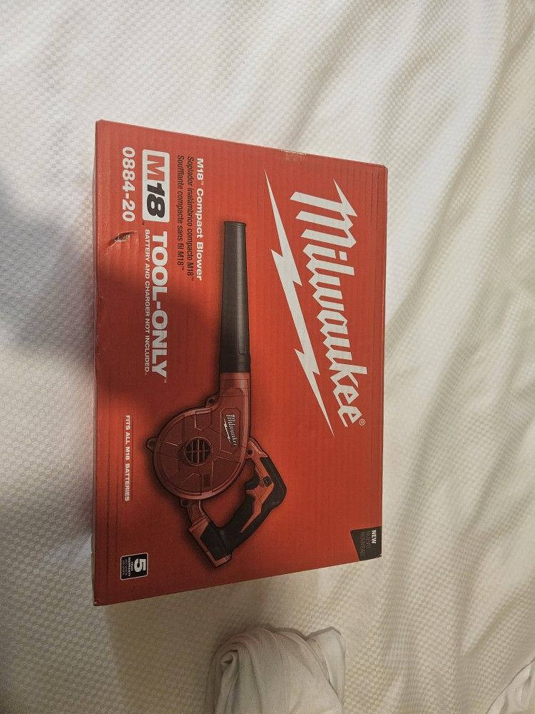 Milwaukee M18 Compact Blower