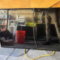 Westinghouse 50” Tv 