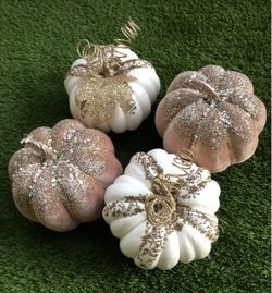 PUMPKINS🎃 DECORATION