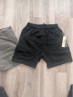 Fear of God Essential Black Shorts SMALL