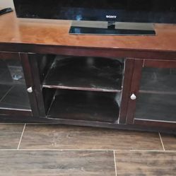WOOD TV CABINET/CONSOLE