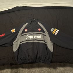 Supreme X Ducati Set