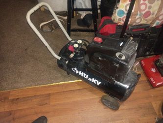 💥💥💥USED 8 Gal. 150 PSI Portable Electric Oil-Free Horizontal Hotdog Air Compressor with Rubber Wheels and 1-Quick Coupler