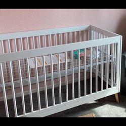 Baby Crib 