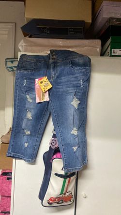 Short Capra size 11 new.  Barato