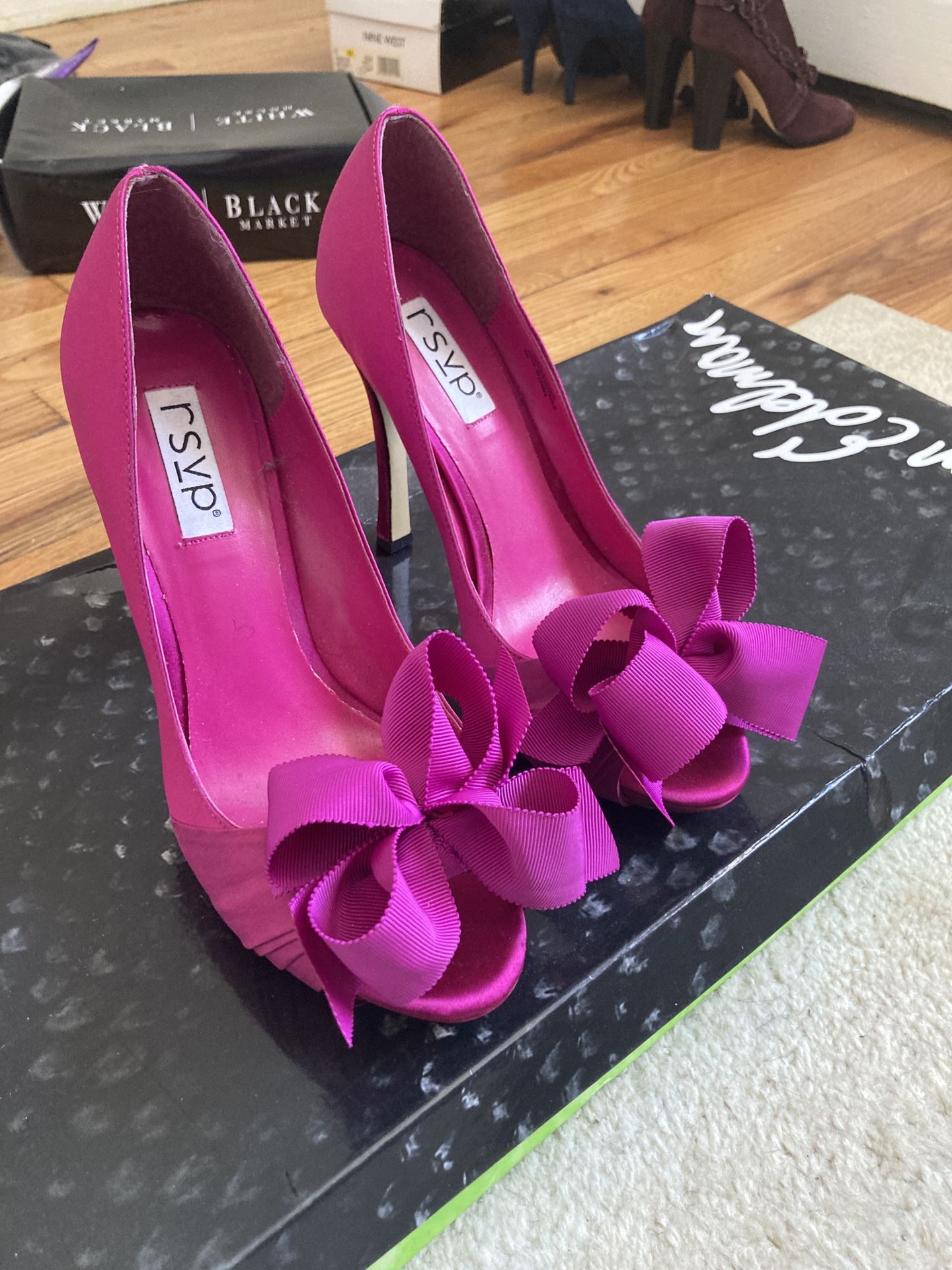 NEW Fuchsia Platform Bow Pumps! Size 9