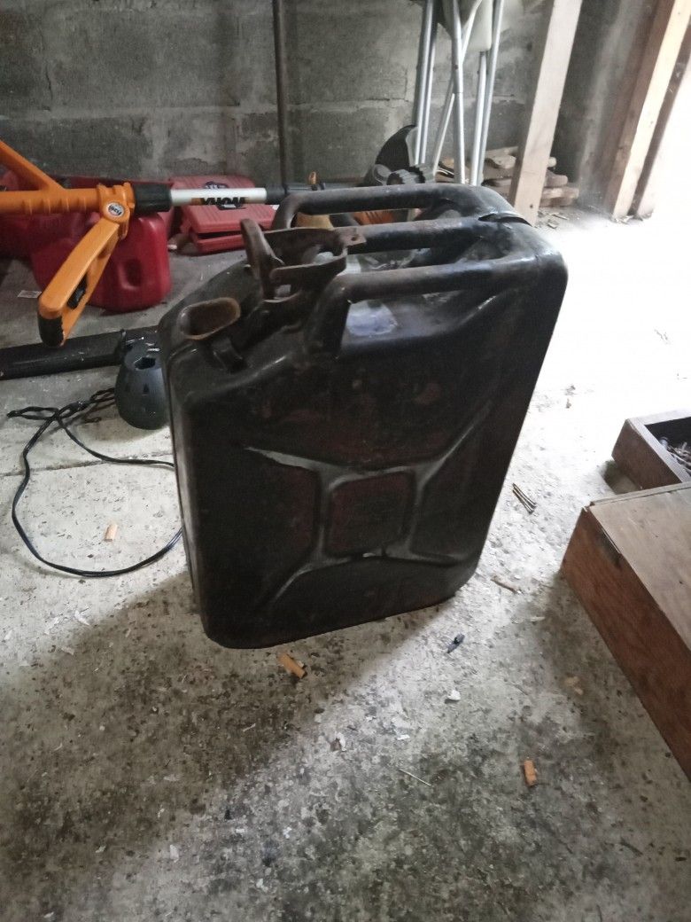 Vintage Jerry Can (Water)