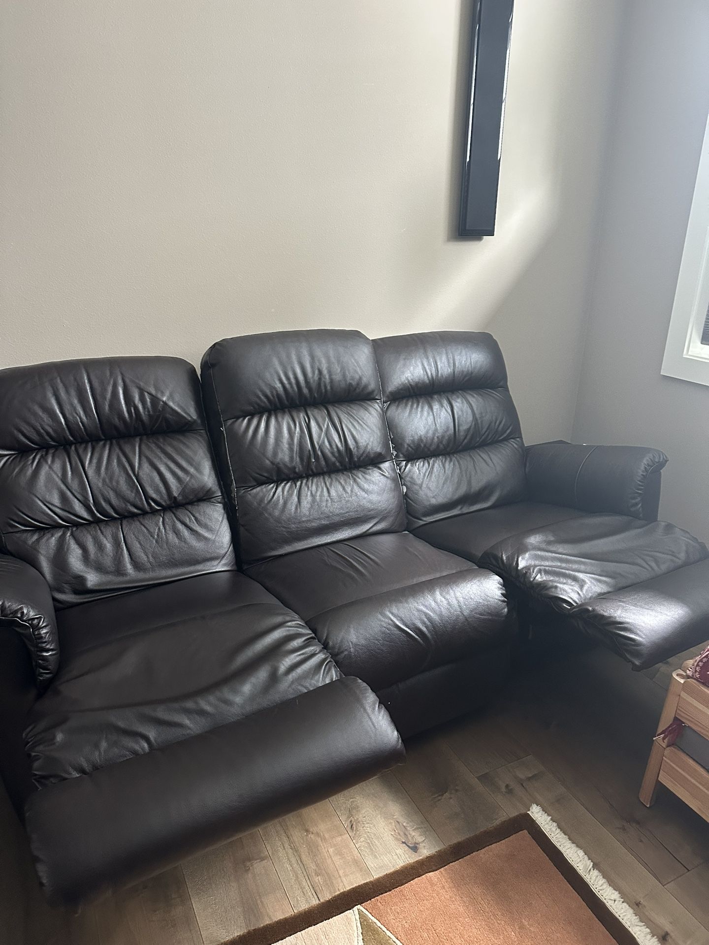 La-Z-Boy Leather Recliner Sofa 2 Piece Set For sale