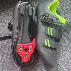 Women’s Cycling Shoes (size 8.5)