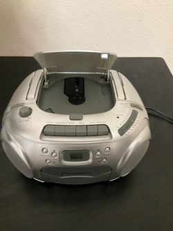 Emerson CD / Cassette / AM-FM Boombox