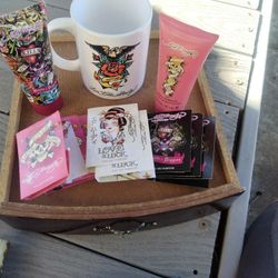 Women's Ed Hardy Perfume Christmas Special