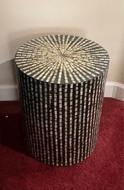 Accent Table