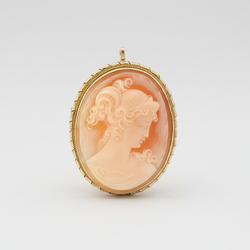 18K Yellow Gold Cameo Pendant W/Box From Florence Italy