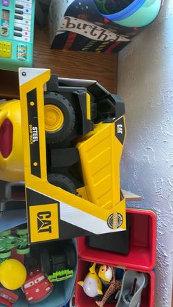 CAT Dump Truck