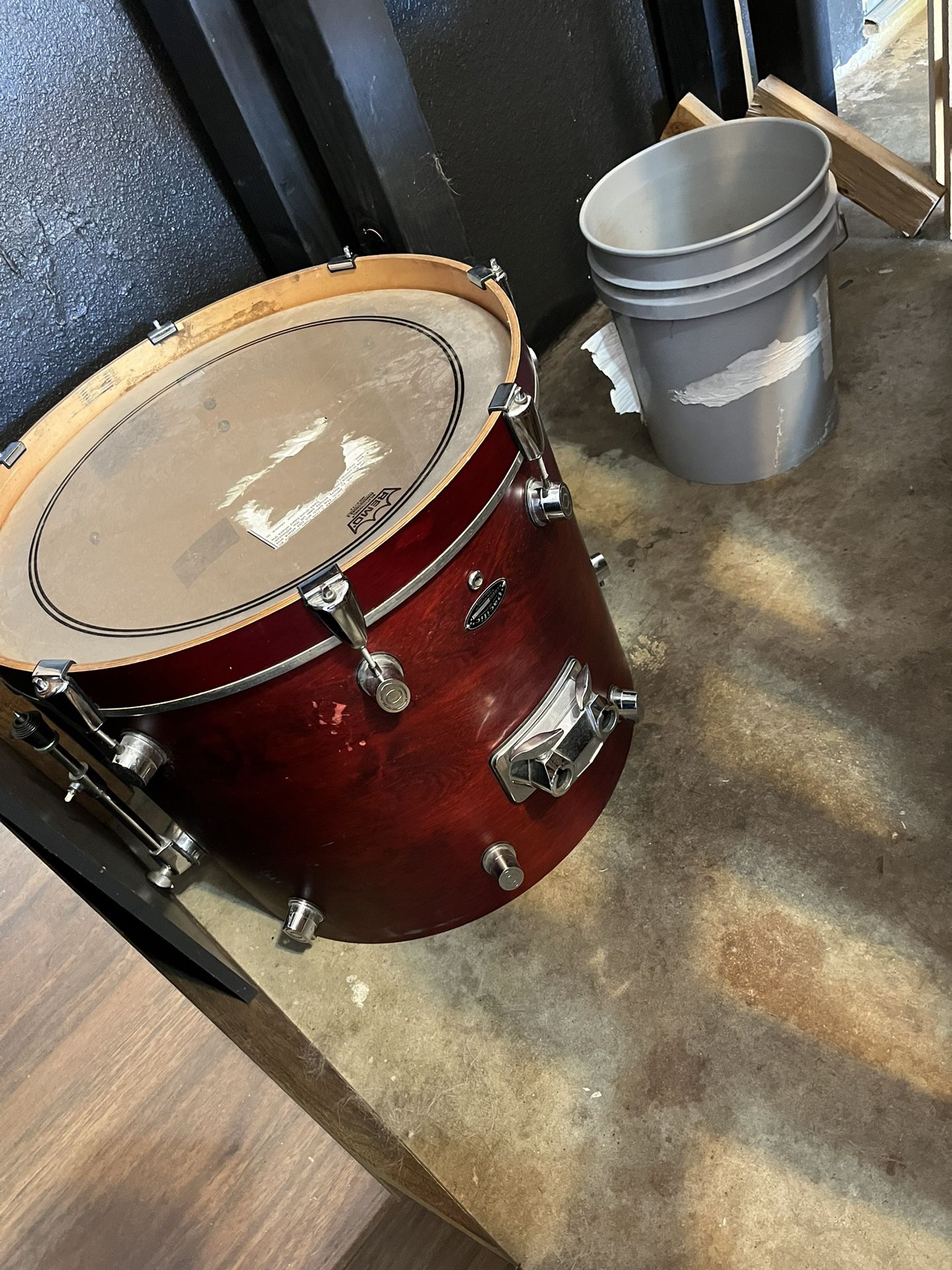 Pacific Floor Tom & Snare Drum W/stand