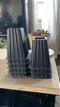 8 Bed holders